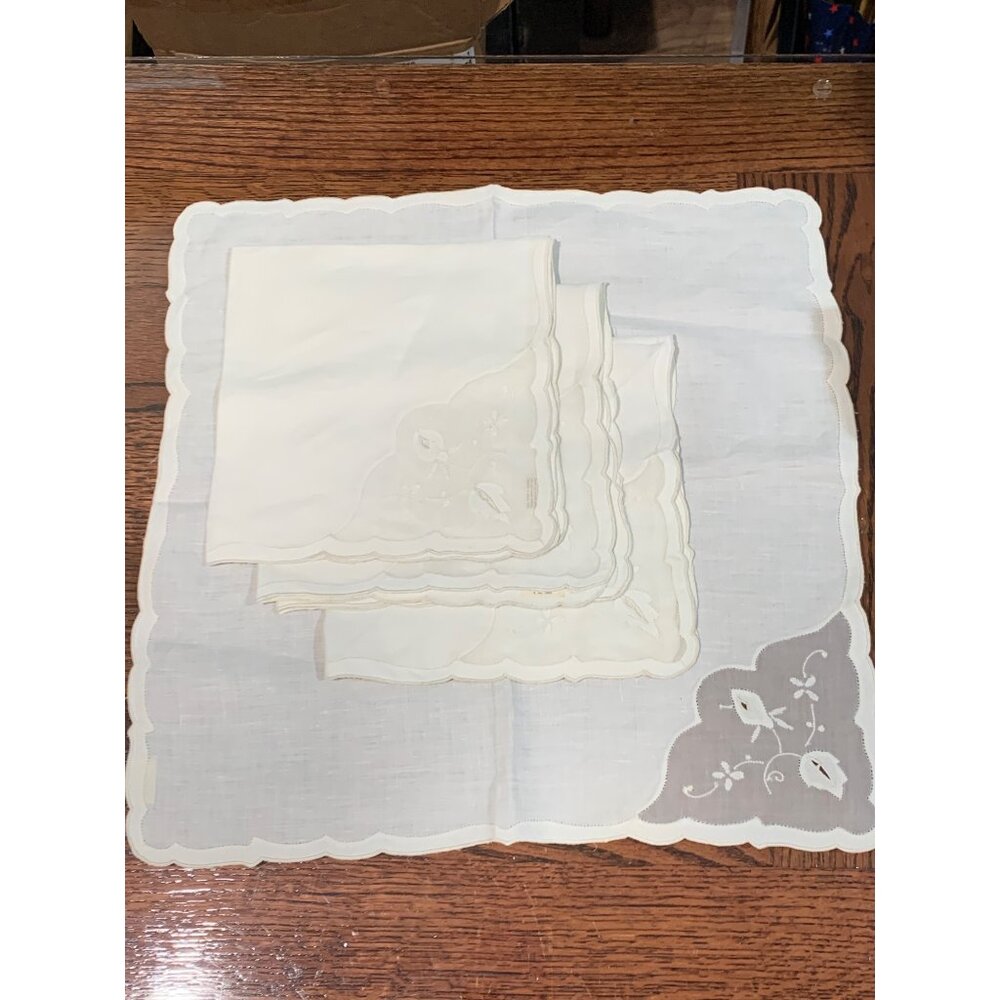 Madeira Embroidered Napkins Set Of 6 With Scalloped Edges 14898
